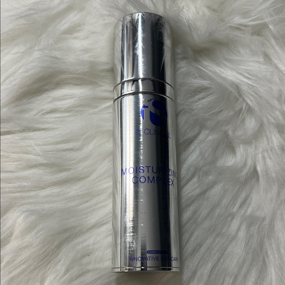 iS Clinical Moisturizing Complex